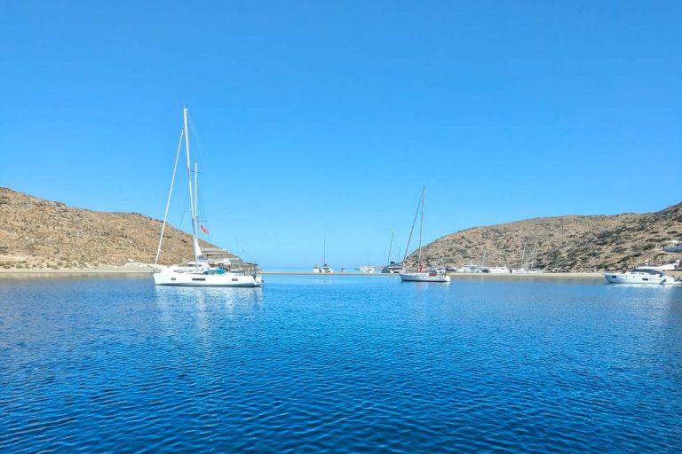 ONEWAYTÖRN von Kos - Naxos Inselhüpfen ONEWAY an Bord einer Segelyacht in Griechenland mit max. 5 Gästen und professionellen Skipper./innen.